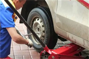 炉霍附近拖车24小时服务热线电话